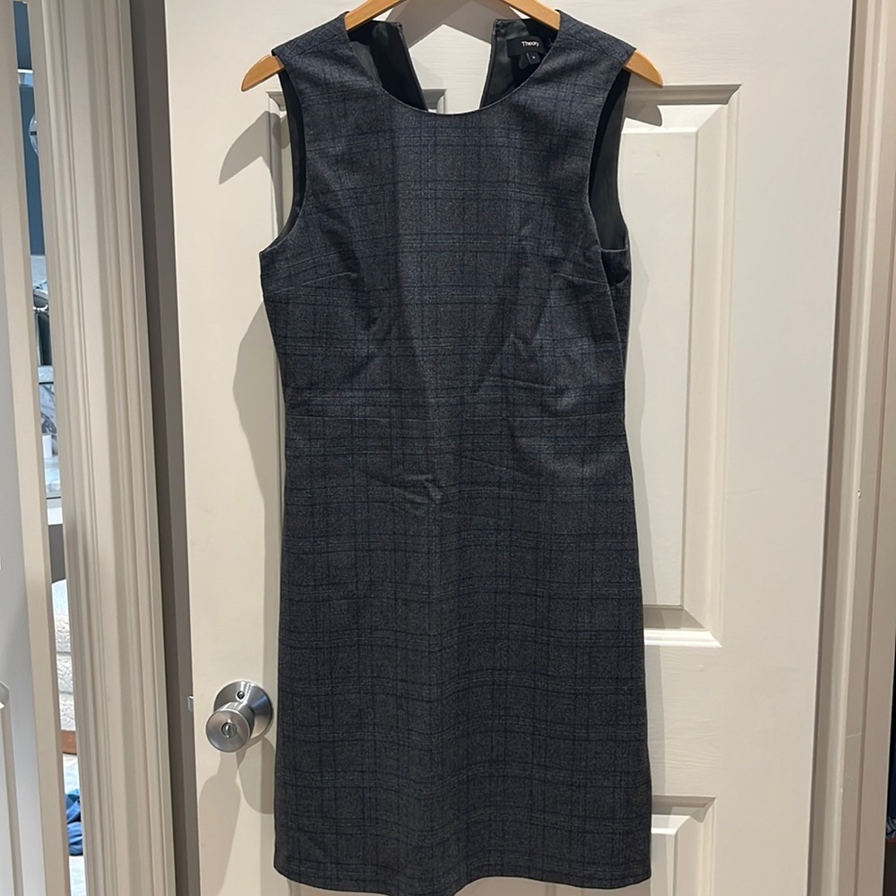 EUC THEORY GRAY FLANNEL SHIFT SIZE 6